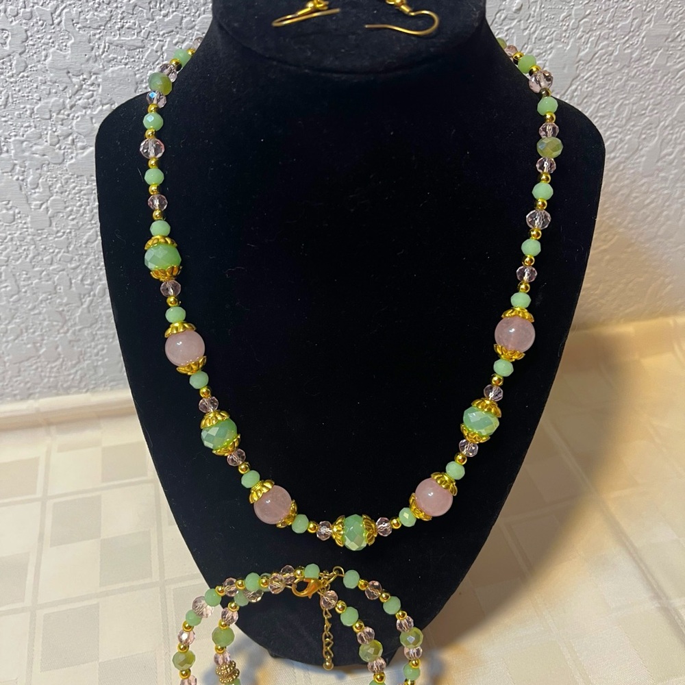 3 Matching Pieces Green and Pink Beaded Necklace, earrings and Bracelet Set